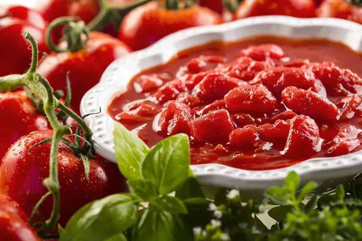 Tomato puree nutritional information and the amount of fiber in that